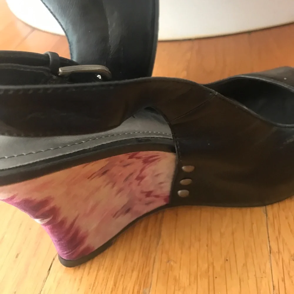 Madden Girl by Steve Madden Black Purple Wedge Sandals